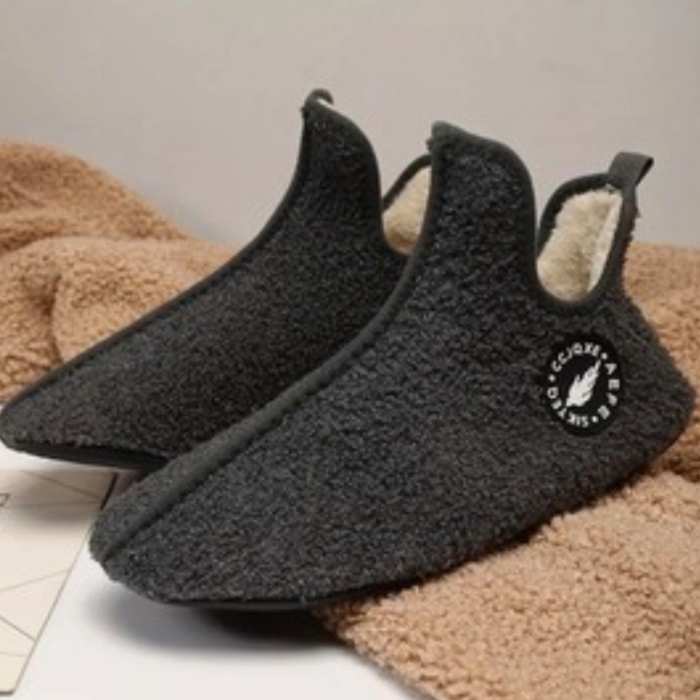 Fleece slipper booties
